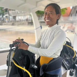 Temple Diving Nusa Penida - our team of scuba diving masters and PADI trainers - Made